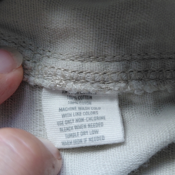 Aerie Women's Cream Cargo Shorts - Picture 6 of 7